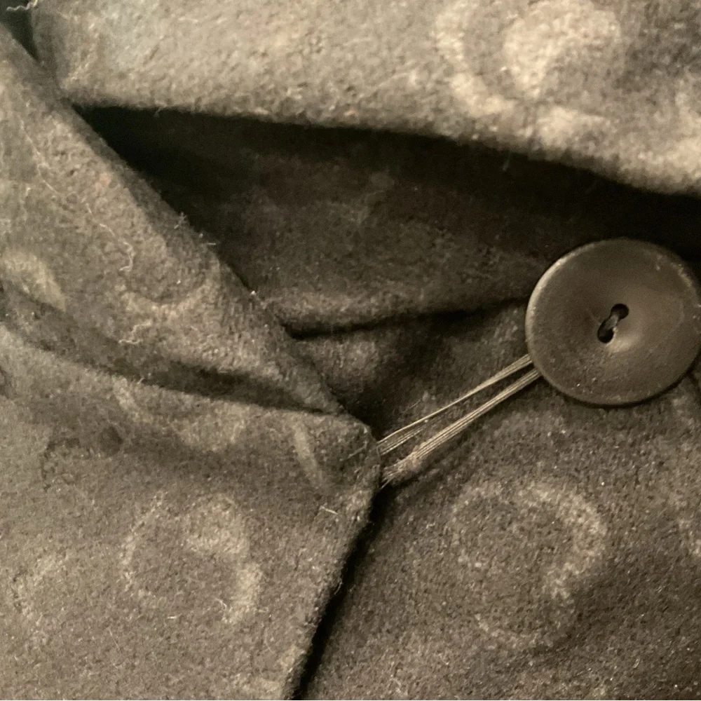 Queen of the Capes Wool Cape Coat - Picture 8 of 14